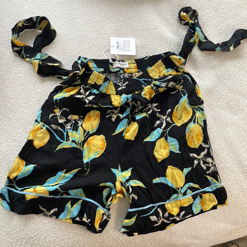 MACH lemon high waste shorts